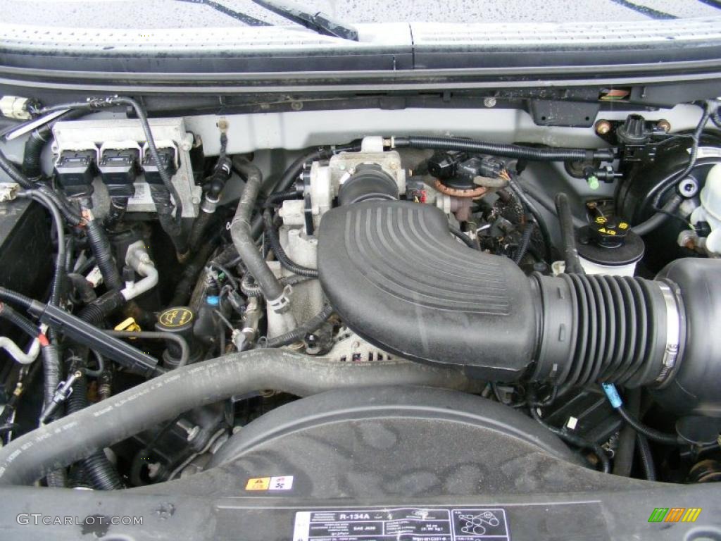 2005 F150 STX SuperCab - Silver Metallic / Medium Flint Grey photo #28