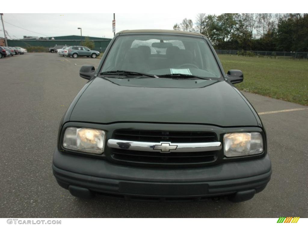 2000 Tracker 4WD Soft Top - Medium Green Metallic / Medium Gray photo #2