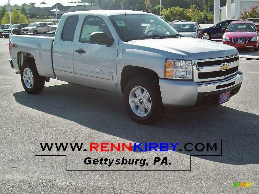 Sheer Silver Metallic Chevrolet Silverado 1500