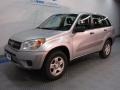 2005 Titanium Metallic Toyota RAV4 4WD  photo #2