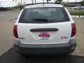 2003 Frost White Pontiac Vibe   photo #4