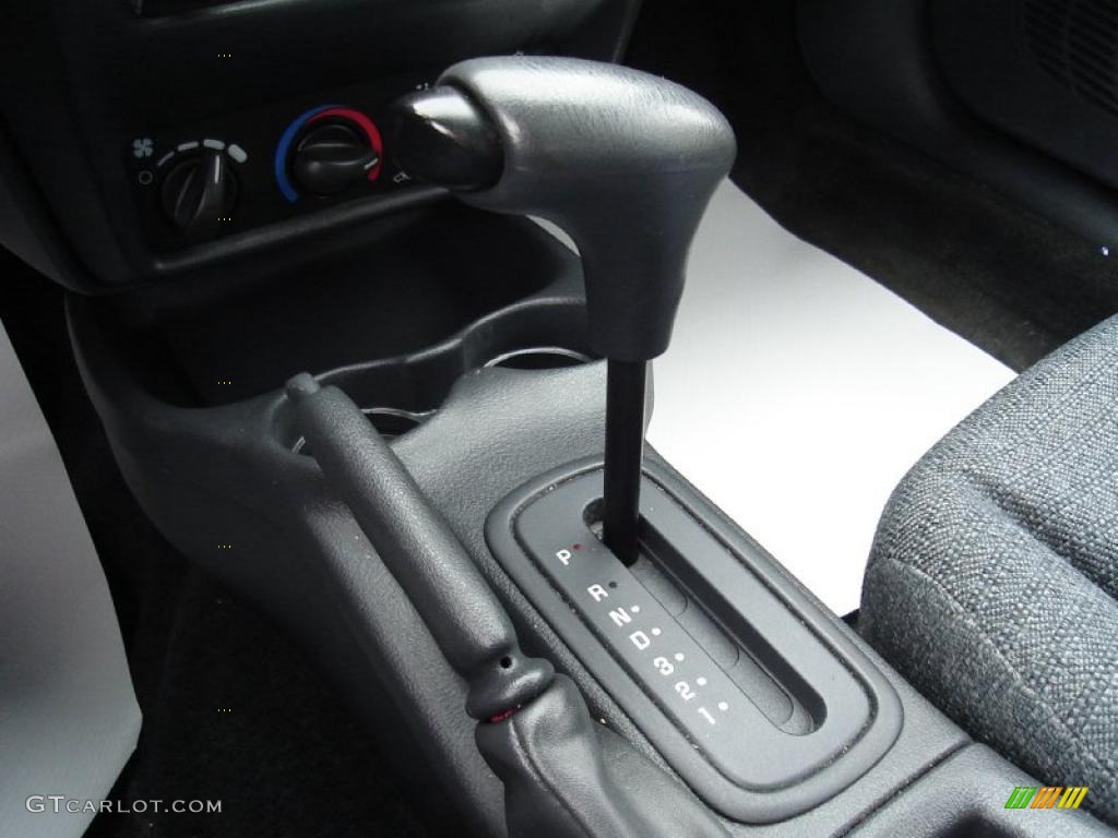 2003 Cavalier Coupe - Dark Green Metallic / Graphite Gray photo #39