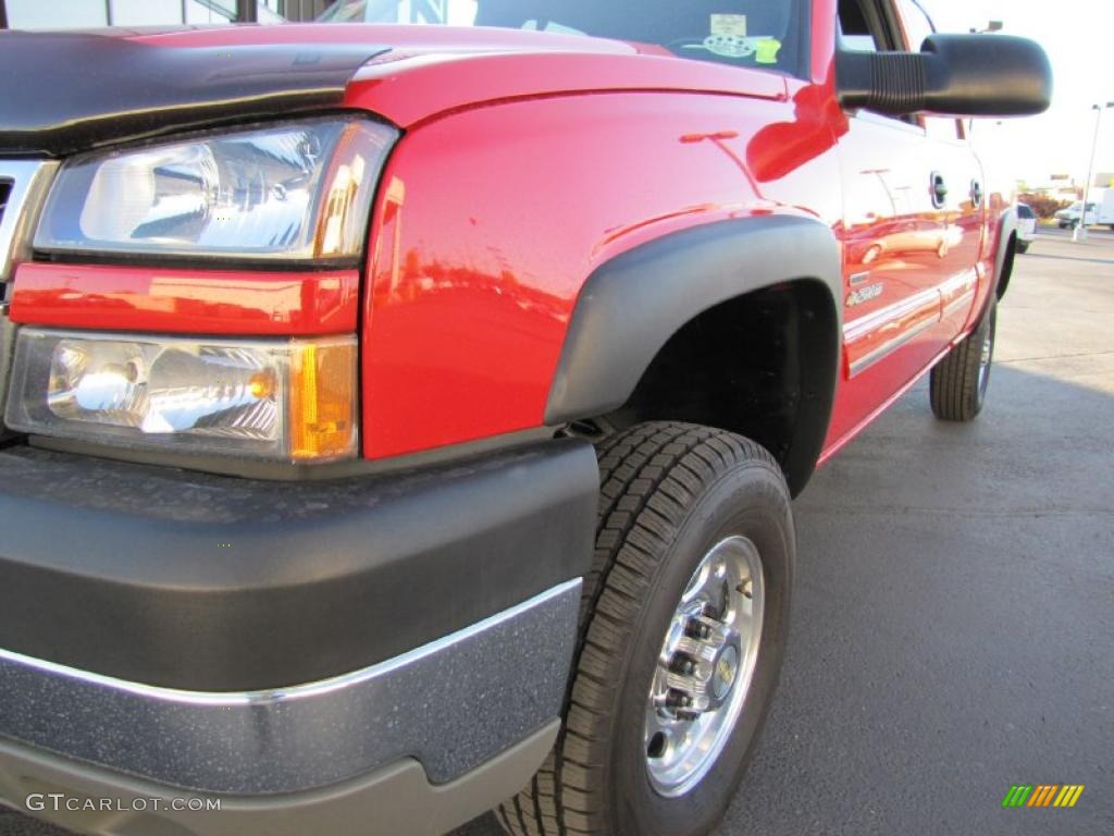 2005 Silverado 2500HD LT Crew Cab 4x4 - Victory Red / Dark Charcoal photo #17