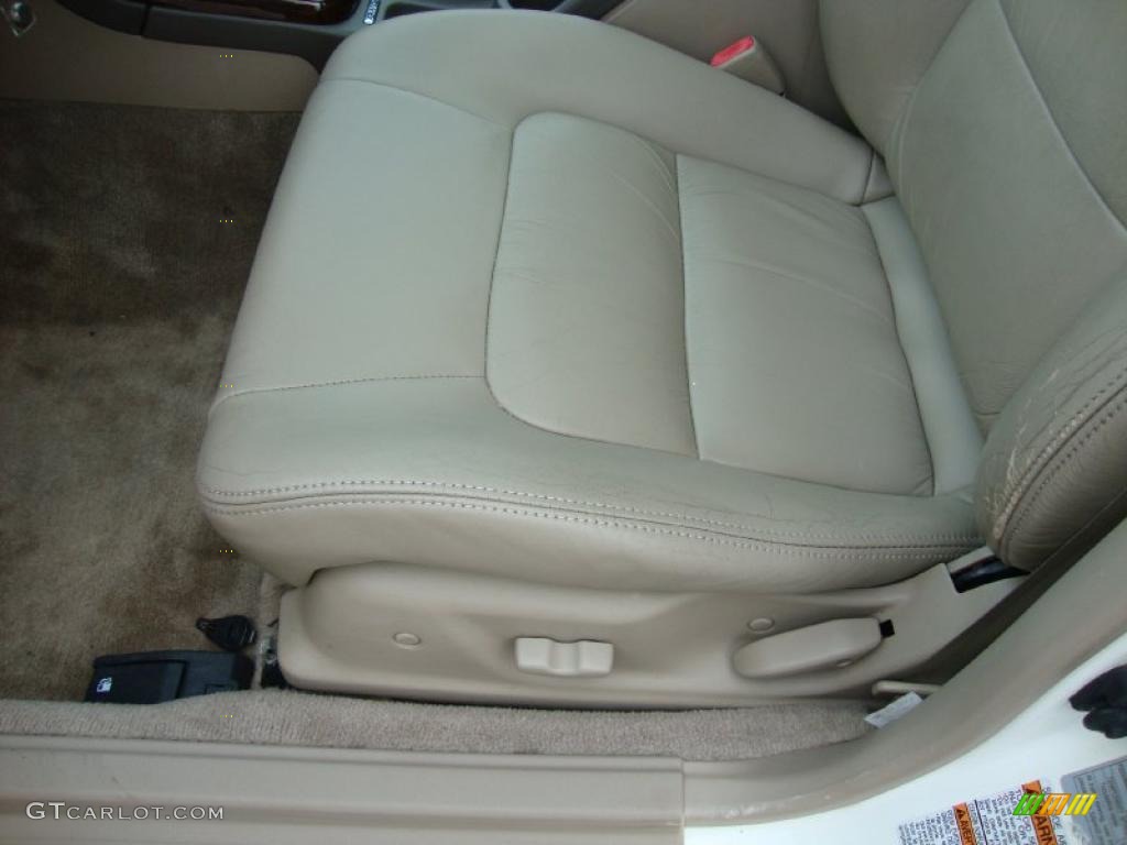 2000 Outback Limited Wagon - White Birch / Beige photo #16