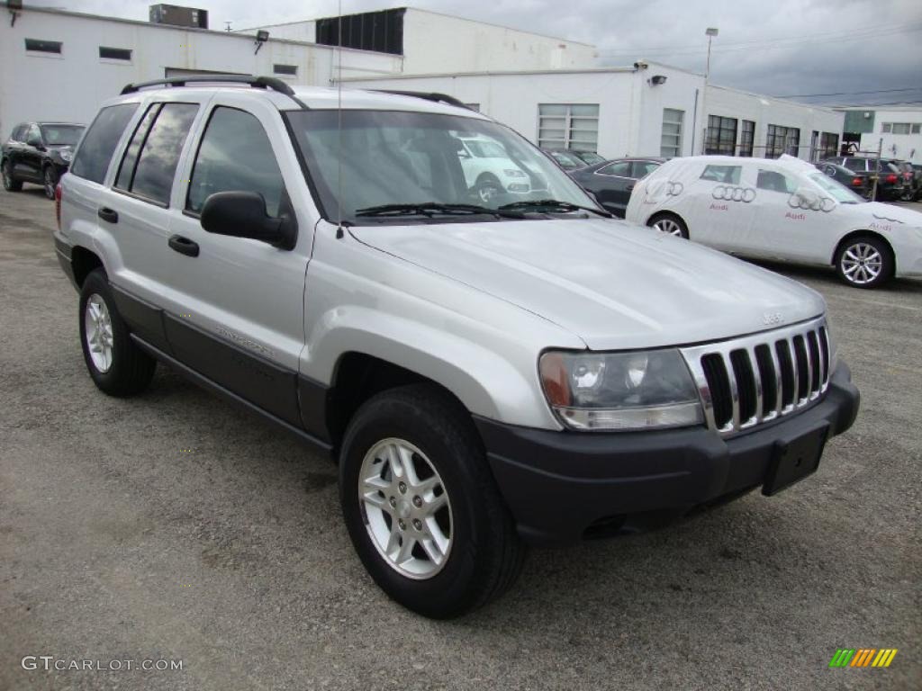 2003 Grand Cherokee Laredo - Bright Silver Metallic / Dark Slate Gray photo #4