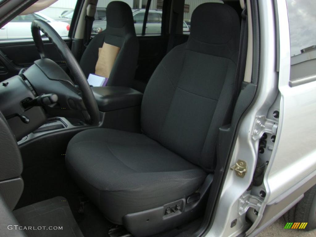 2003 Grand Cherokee Laredo - Bright Silver Metallic / Dark Slate Gray photo #18