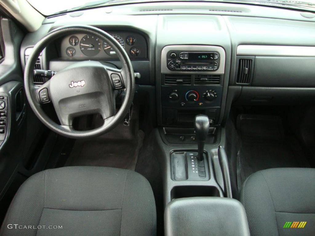 2003 Grand Cherokee Laredo - Bright Silver Metallic / Dark Slate Gray photo #26