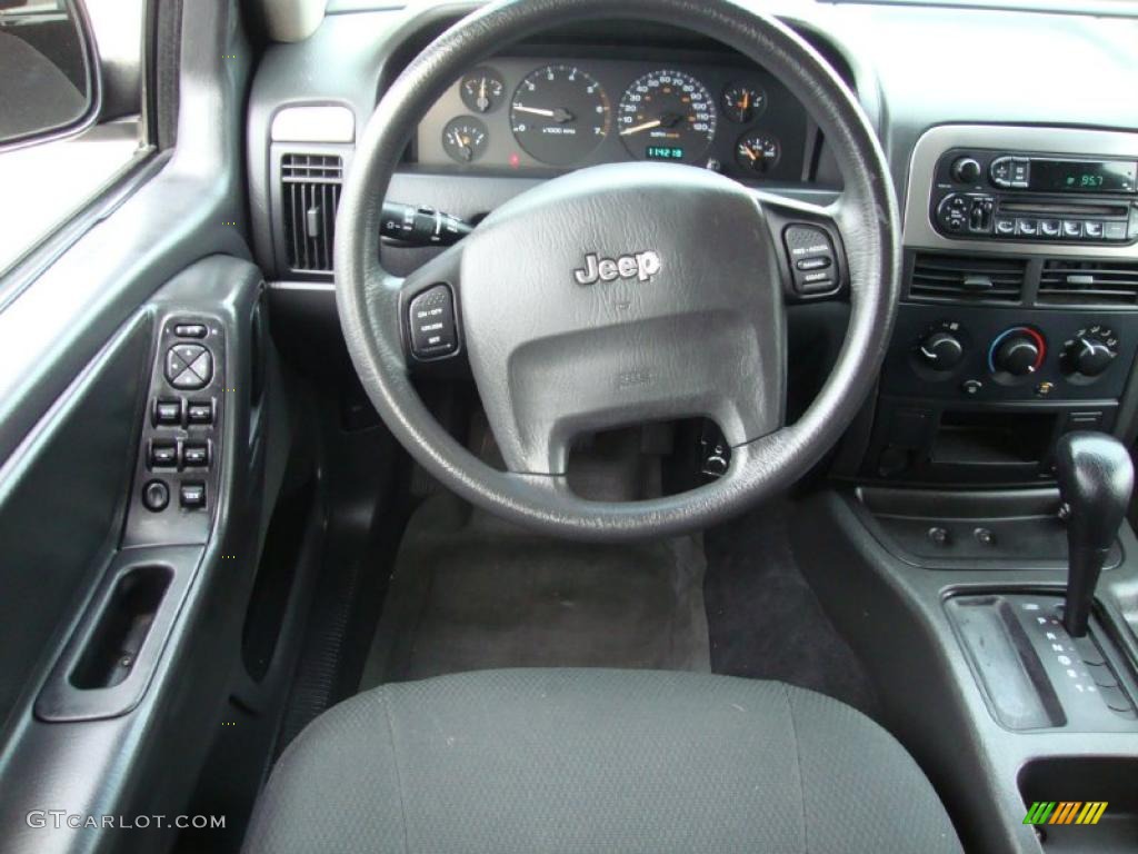 2003 Grand Cherokee Laredo - Bright Silver Metallic / Dark Slate Gray photo #27