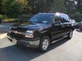 2004 Black Chevrolet Avalanche 1500 Z71 4x4  photo #1