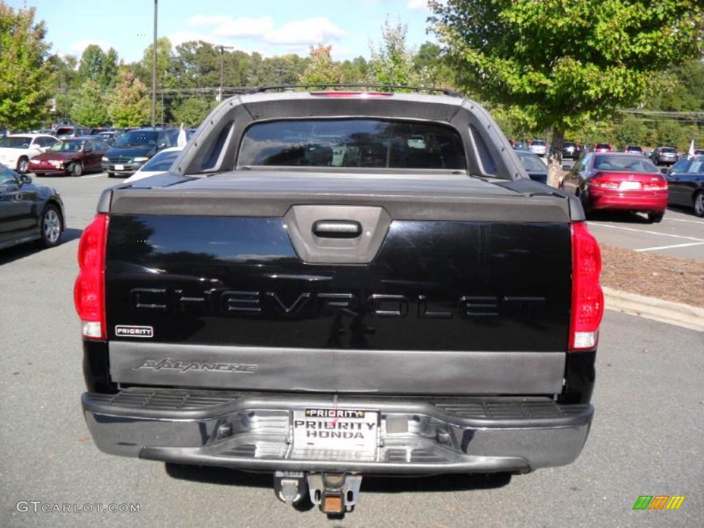 2004 Avalanche 1500 Z71 4x4 - Black / Dark Charcoal photo #3