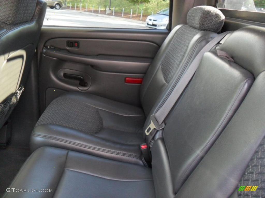 2004 Avalanche 1500 Z71 4x4 - Black / Dark Charcoal photo #15