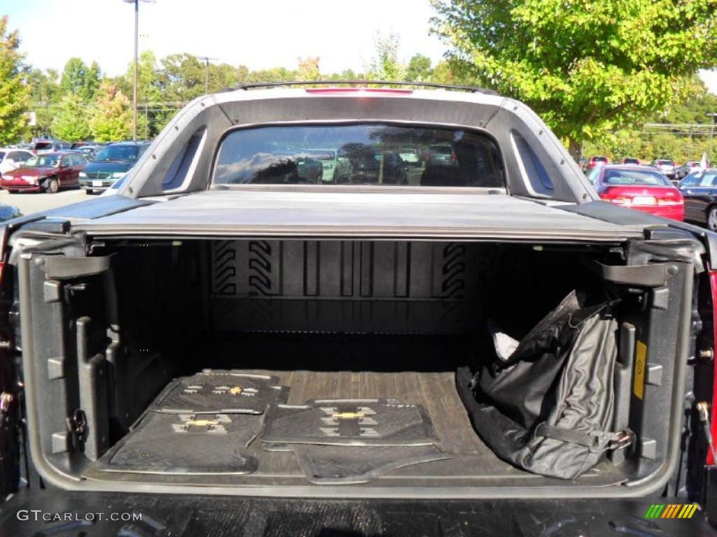 2004 Avalanche 1500 Z71 4x4 - Black / Dark Charcoal photo #19