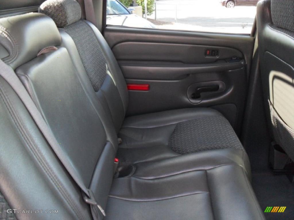 2004 Avalanche 1500 Z71 4x4 - Black / Dark Charcoal photo #20