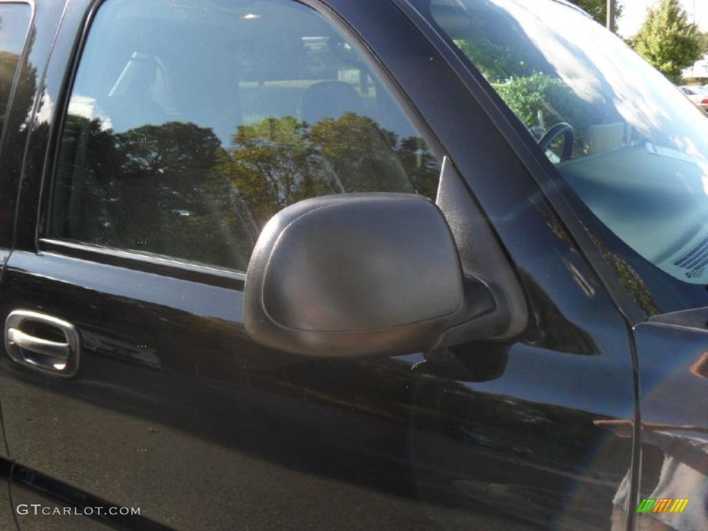 2004 Avalanche 1500 Z71 4x4 - Black / Dark Charcoal photo #24