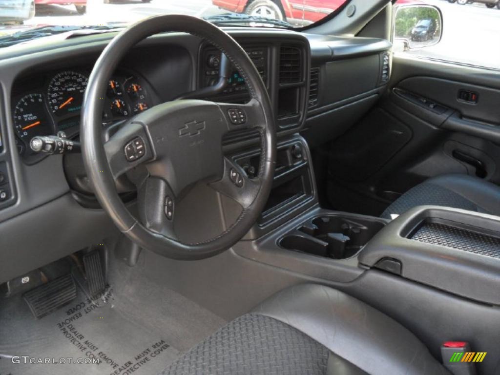 2004 Avalanche 1500 Z71 4x4 - Black / Dark Charcoal photo #27