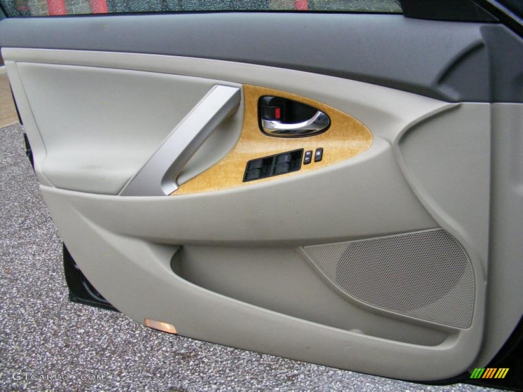 2007 Camry XLE - Black / Ash photo #25