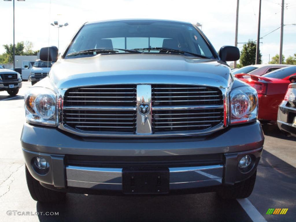 2007 Ram 1500 Laramie Quad Cab 4x4 - Mineral Gray Metallic / Medium Slate Gray photo #8