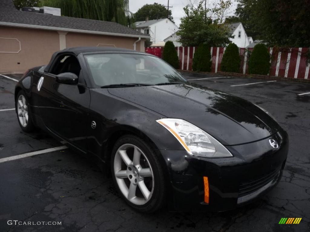 2004 350Z Touring Roadster - Super Black / Charcoal photo #12