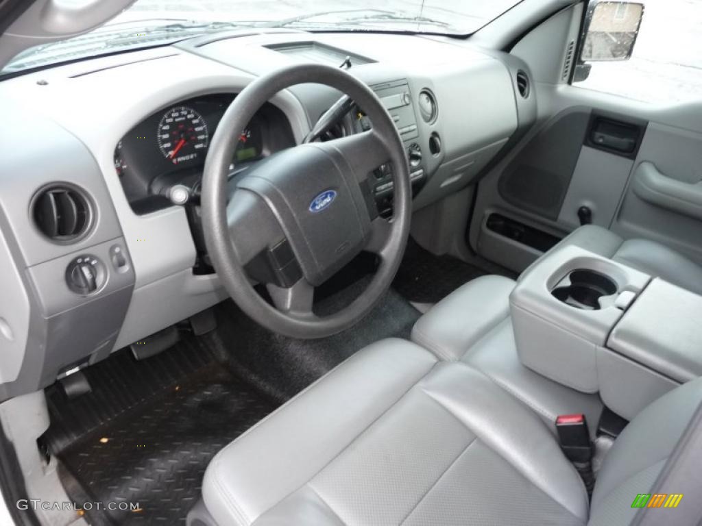 2004 F150 XLT Regular Cab - Oxford White / Dark Flint photo #5