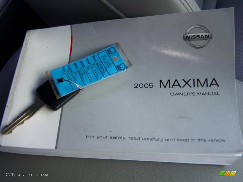 2005 Maxima 3.5 SE - Majestic Blue Metallic / Frost photo #39