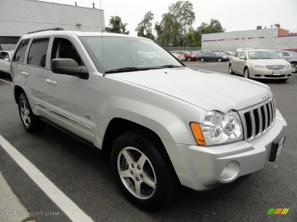 2006 Grand Cherokee Laredo 4x4 - Light Graystone Pearl / Medium Slate Gray photo #7