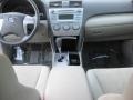 Aloe Green Metallic - Camry LE Photo No. 15