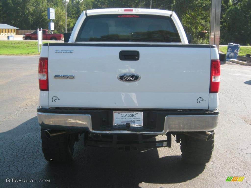 2005 F150 XL Regular Cab 4x4 - Oxford White / Medium Flint Grey photo #4