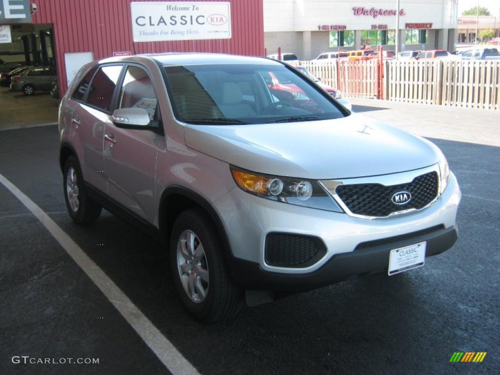 2011 Sorento LX - Bright Silver / Gray photo #7