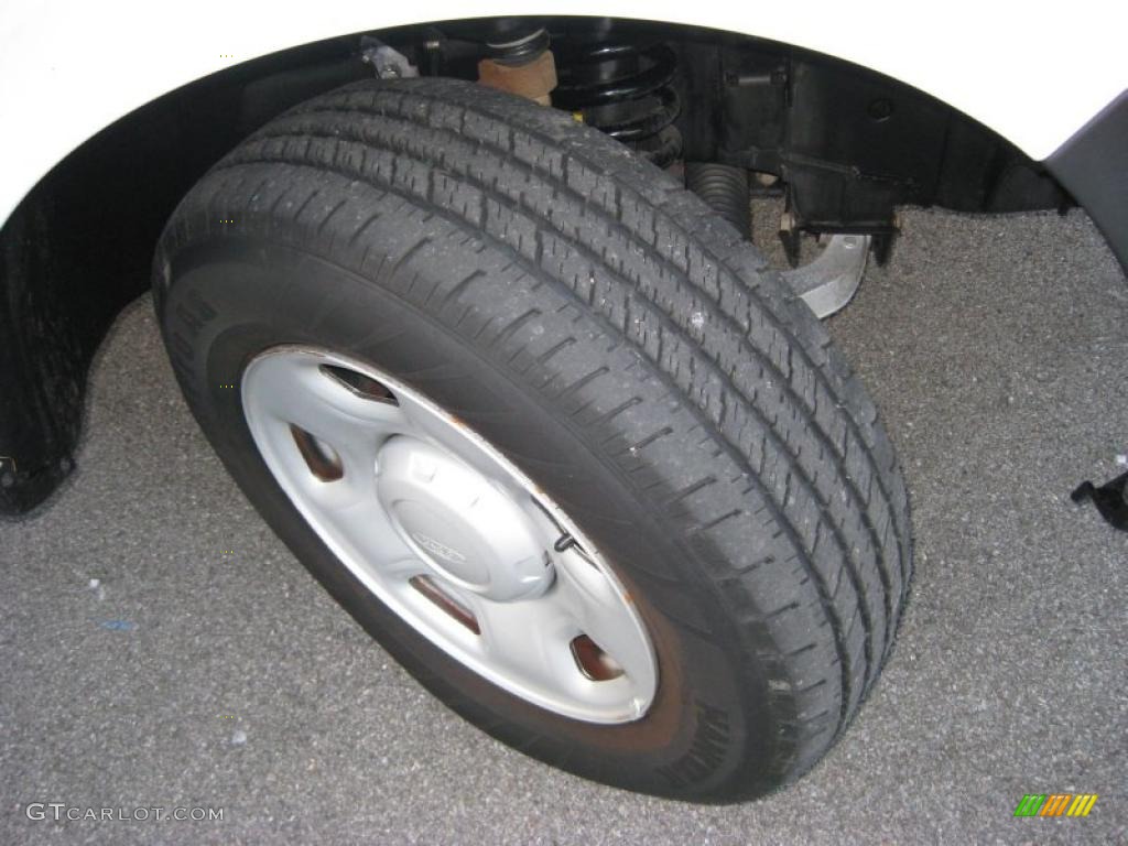 2006 F150 XL Regular Cab - Oxford White / Medium Flint photo #10