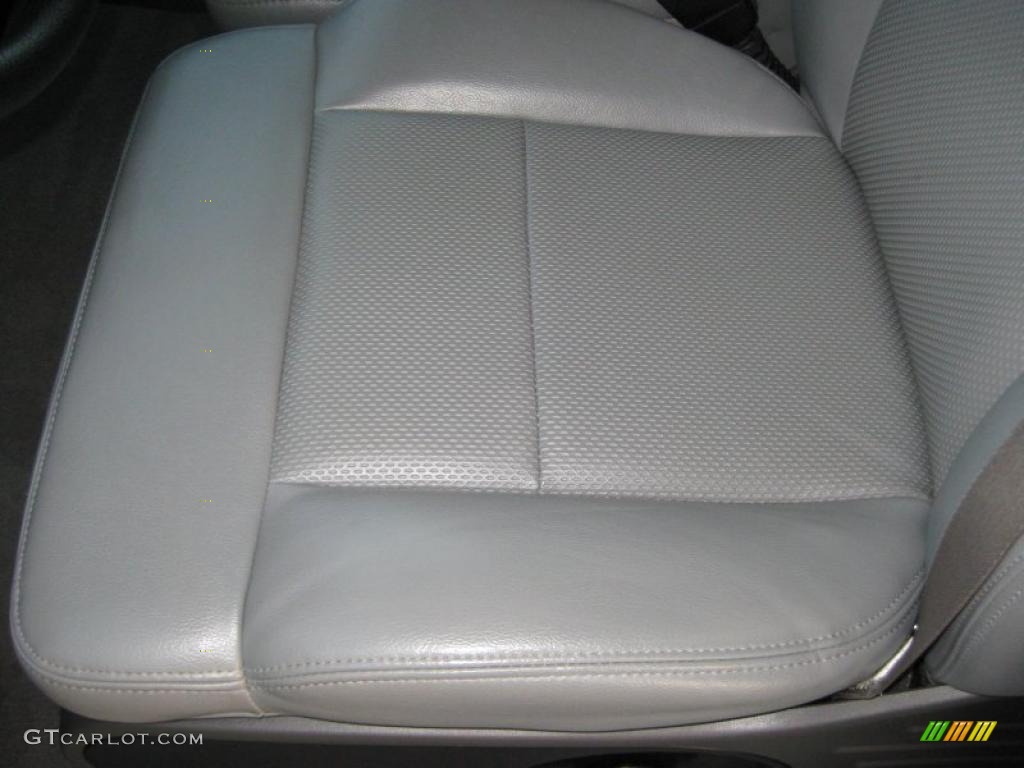 2006 F150 XL Regular Cab - Oxford White / Medium Flint photo #15