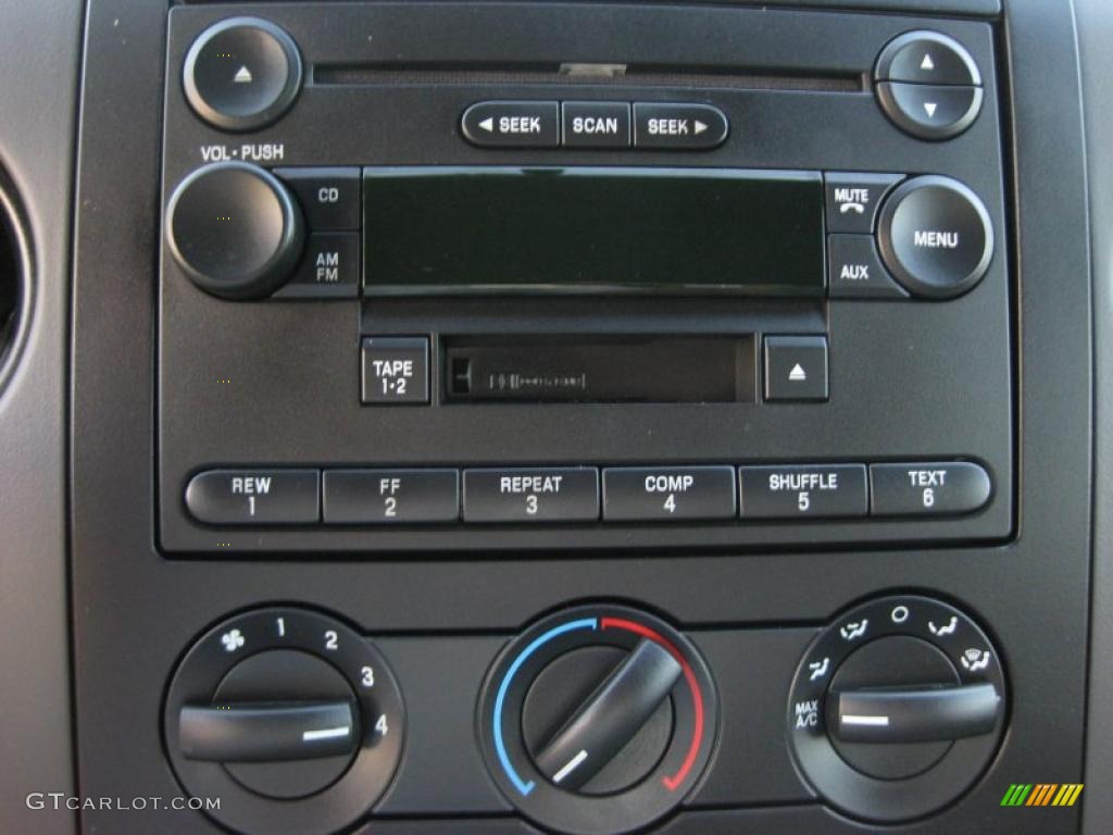 2006 F150 XL Regular Cab - Oxford White / Medium Flint photo #21