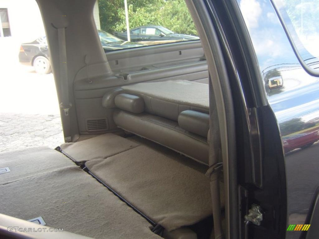2005 Suburban 1500 LS 4x4 - Dark Gray Metallic / Tan/Neutral photo #13