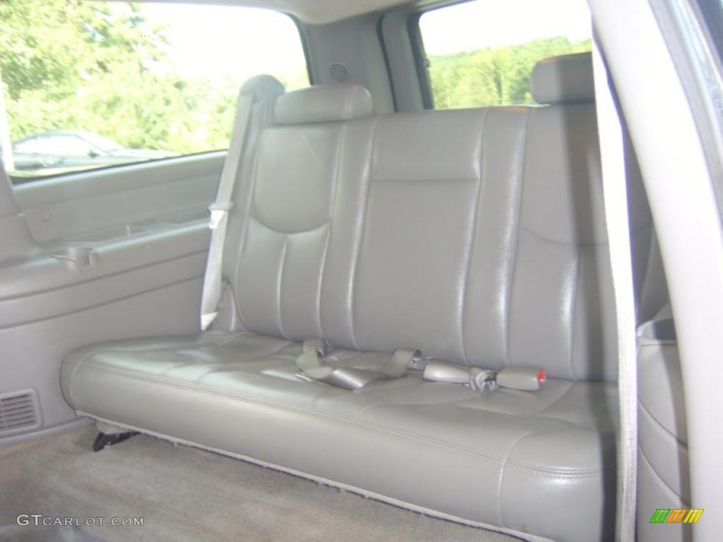 2005 Suburban 1500 LS 4x4 - Dark Gray Metallic / Tan/Neutral photo #15