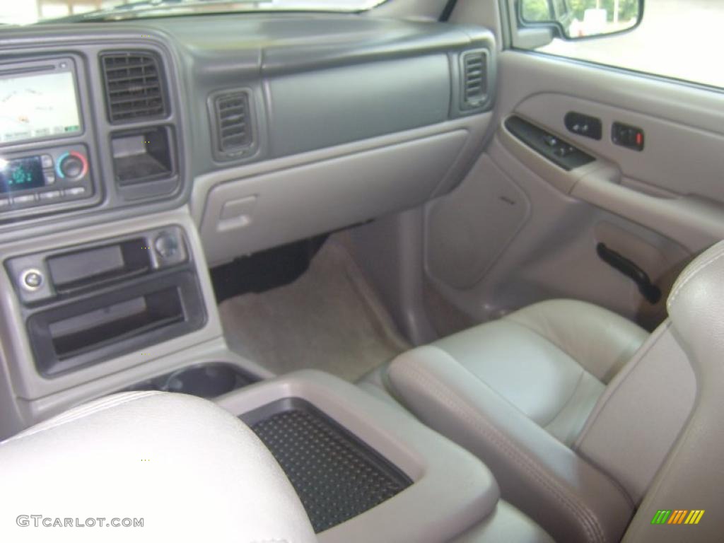 2005 Suburban 1500 LS 4x4 - Dark Gray Metallic / Tan/Neutral photo #19