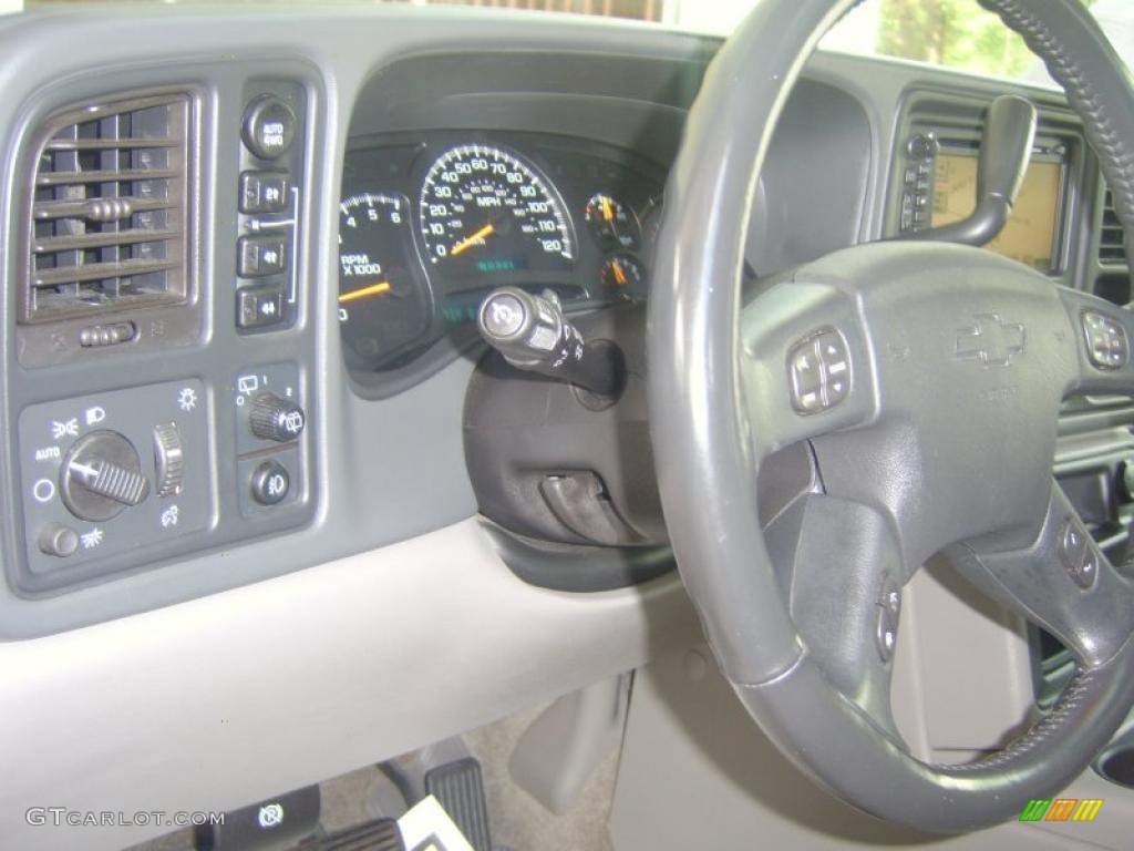 2005 Suburban 1500 LS 4x4 - Dark Gray Metallic / Tan/Neutral photo #22