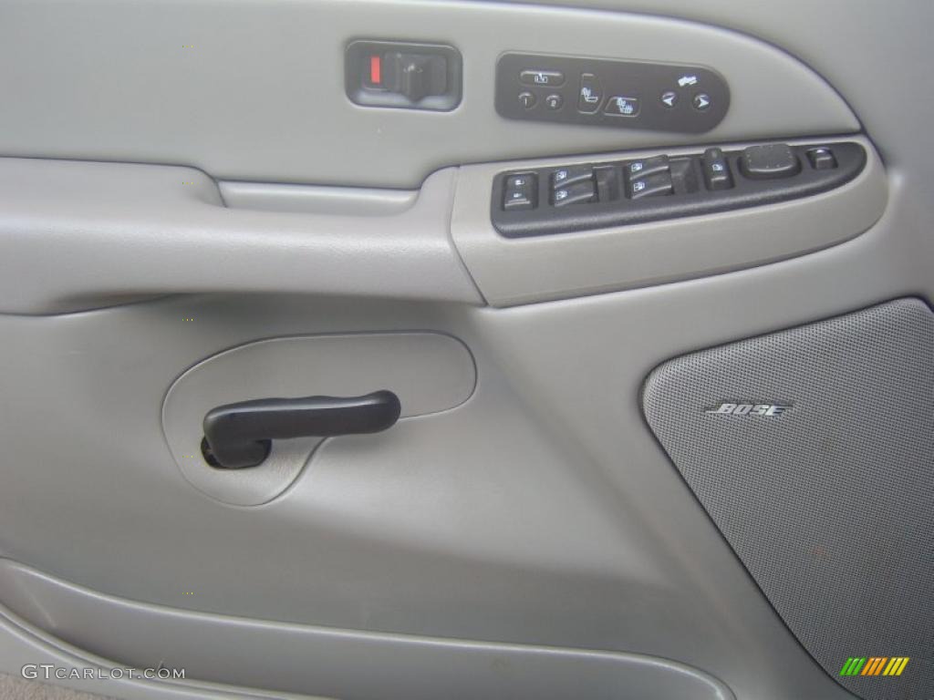 2005 Suburban 1500 LS 4x4 - Dark Gray Metallic / Tan/Neutral photo #25