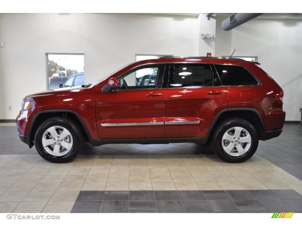 2011 Grand Cherokee Laredo X Package - Inferno Red Crystal Pearl / Dark Graystone/Medium Graystone photo #1