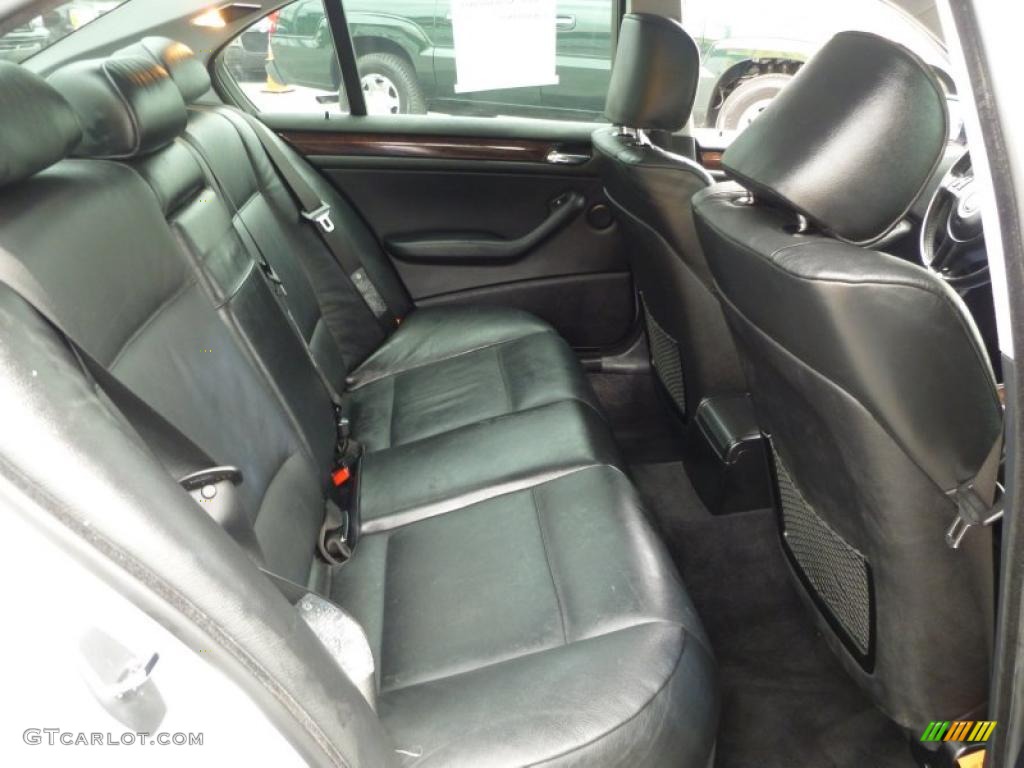 2003 3 Series 330i Sedan - Titanium Silver Metallic / Black photo #10