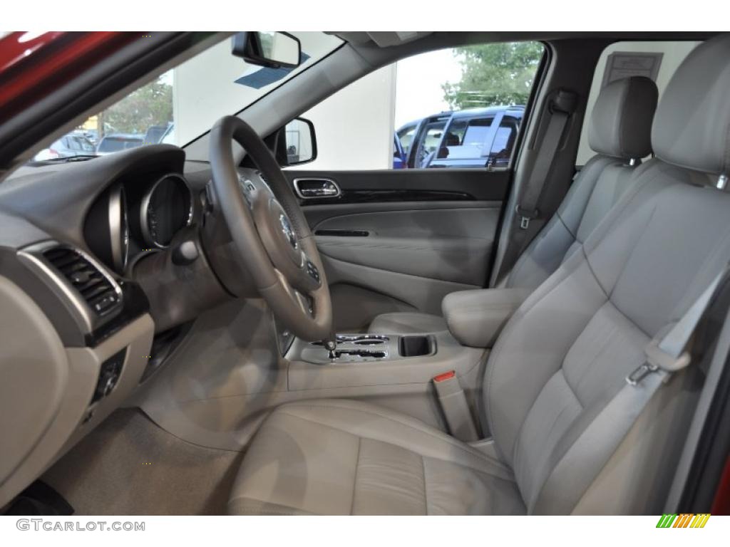 2011 Grand Cherokee Laredo X Package - Inferno Red Crystal Pearl / Dark Graystone/Medium Graystone photo #10