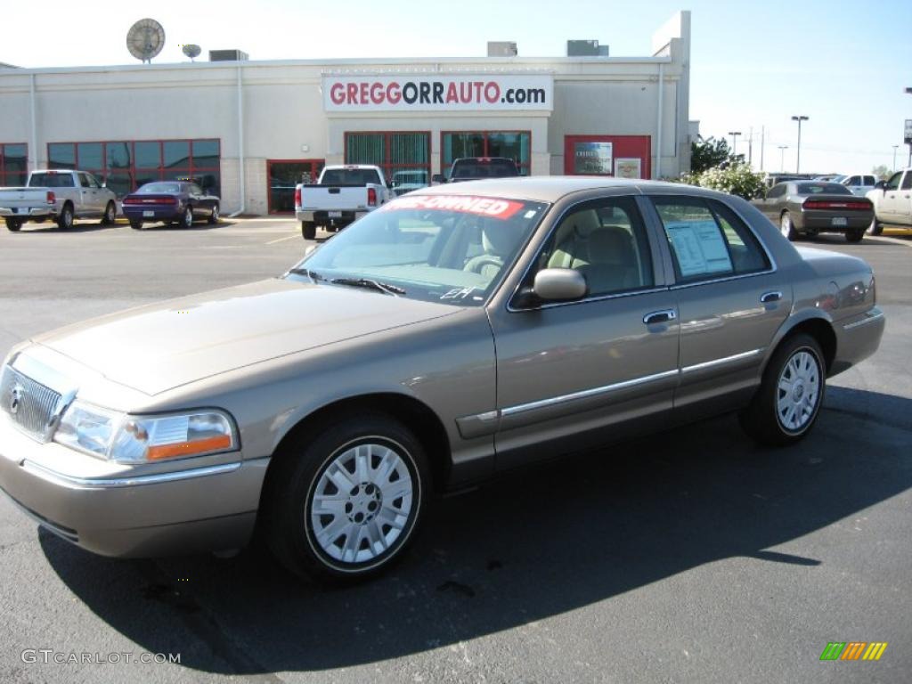 2005 Grand Marquis GS - Gold Ash Metallic / Medium Parchment photo #1