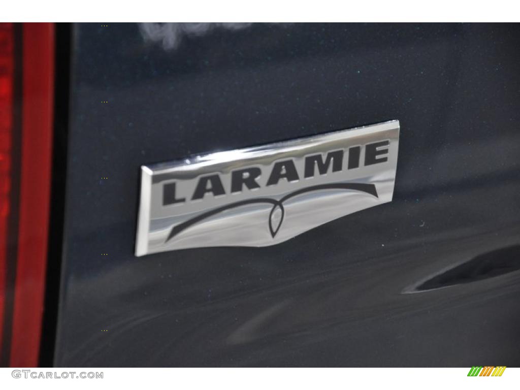 2011 Ram 1500 Laramie Crew Cab - Hunter Green Pearl / Light Pebble Beige/Bark Brown photo #7