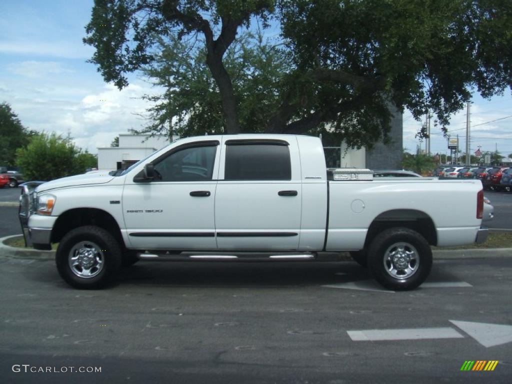 2006 Ram 1500 SLT Mega Cab 4x4 - Bright White / Medium Slate Gray photo #3