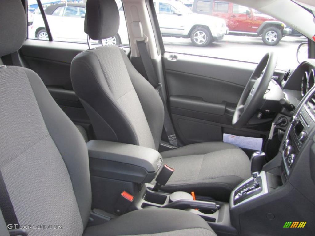 2010 Caliber SXT - Optic Green Metallic / Dark Slate Gray photo #11