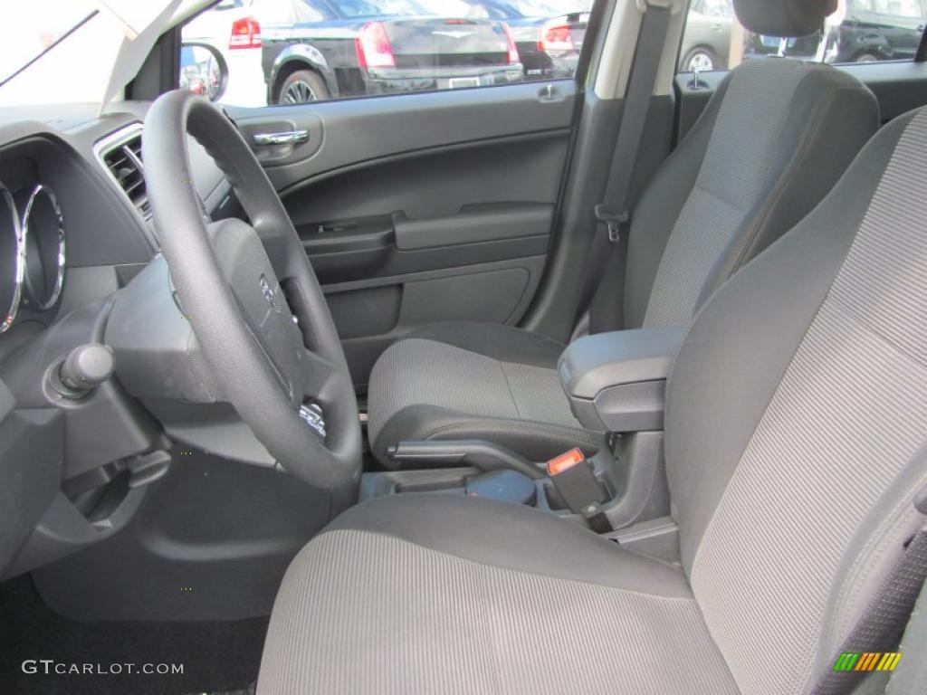 2010 Caliber SXT - Optic Green Metallic / Dark Slate Gray photo #14