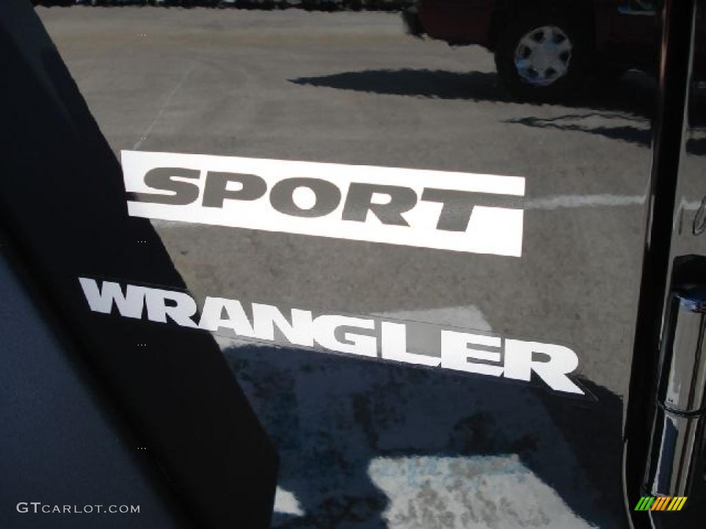 2011 Wrangler Sport 4x4 - Black / Black photo #19