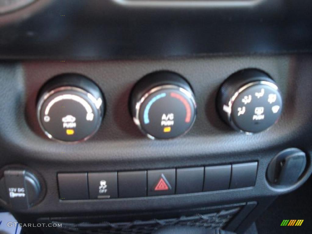 2011 Wrangler Sport 4x4 - Black / Black photo #22