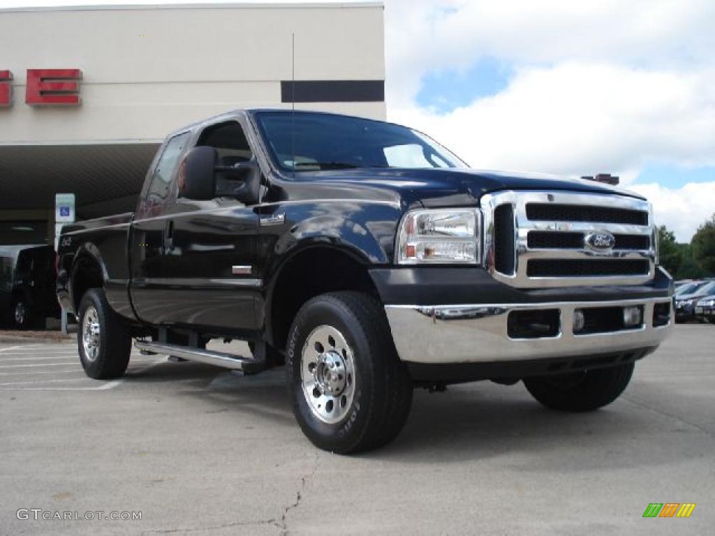 2006 F250 Super Duty XLT SuperCab 4x4 - Black / Medium Flint photo #1