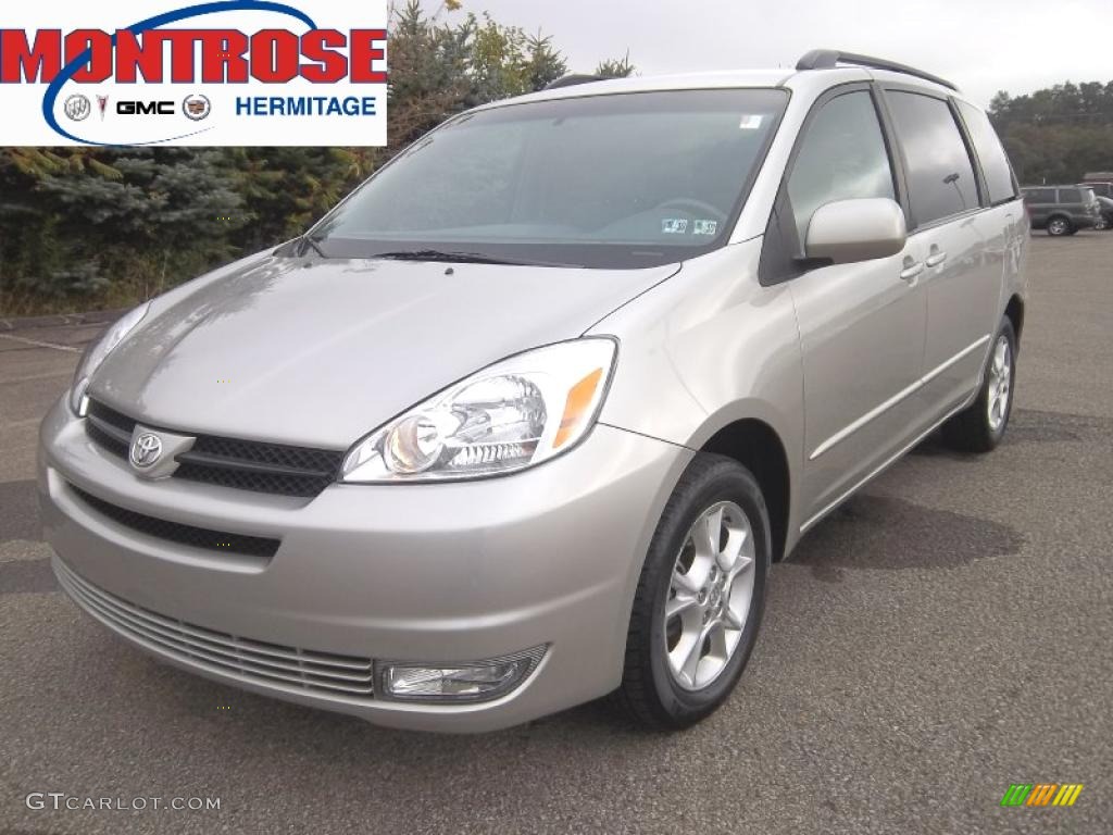 2004 Sienna XLE AWD - Silver Shadow Pearl / Stone Gray photo #1