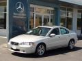 Silver Metallic - S60 2.5T Photo No. 1