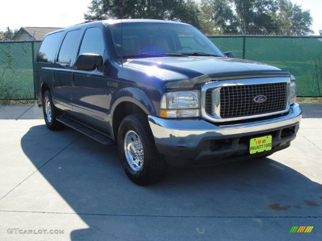 Medium Wedgewood Blue Metallic Ford Excursion